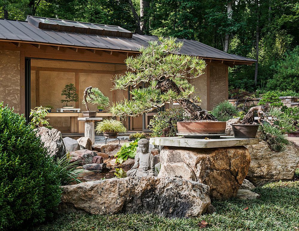 Asian Style garden decor and accents, fountains, birdbath, statue, urn, planter, pots